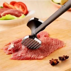 Outil de cuisine pour attendrir la viande facilement