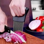 Appareil de cuisine pour trancher oignons et légumes