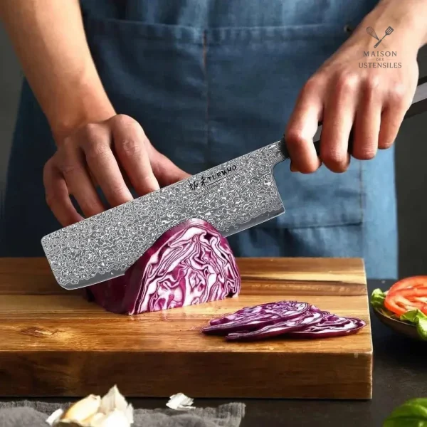 Santoku Nakiri, un essentiel pour les passionnés culinaires