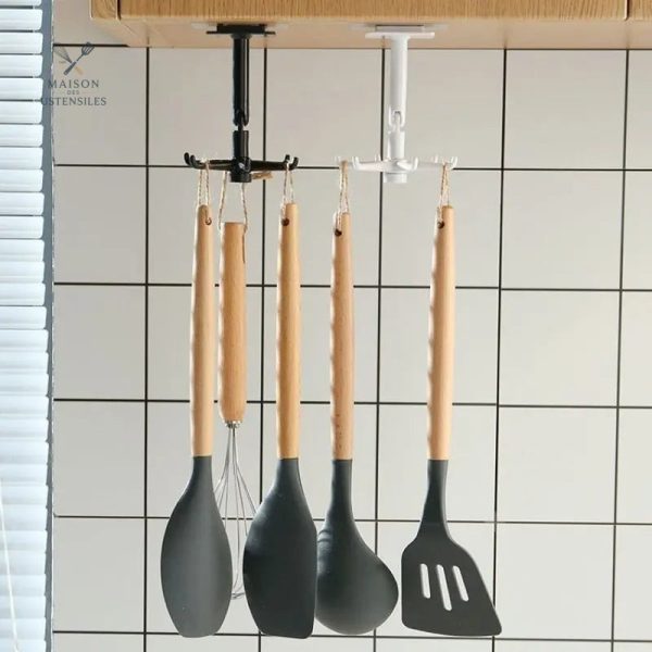 Organisation de cuisine simplifiée avec crochets rotatifs