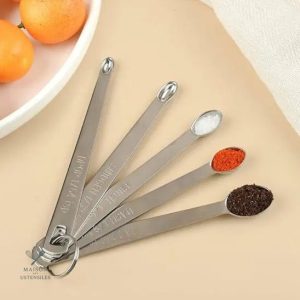 Cuillère mesure de cuisine pour ingrédients secs et liquides