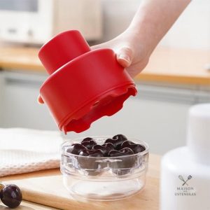 Outil de cuisine pratique pour dénoyauter les cerises