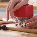 Dénoyauteur compact pour un usage quotidien en cuisine