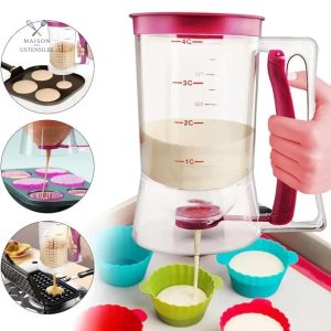 Distributeur de pâte en action sur une table de cuisine