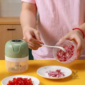 Hachoir à viande électrique compact et pratique