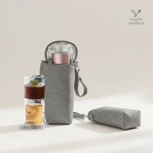 Thé à infuser avec un élégant infuseur en verre