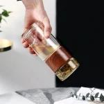 Thé chaud ou froid avec cet infuseur en verre