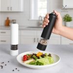 Moulin à poivre automatisé avec lumière