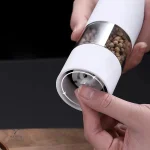 Moulin à poivre design pour une cuisine moderne
