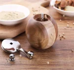 Moulin à poivre et sel en bois pratique