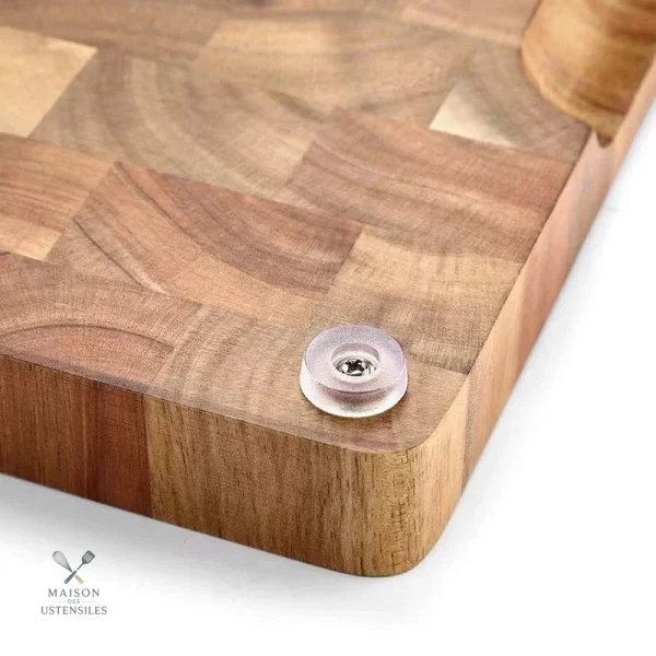 Planche en acacia, parfaite pour préparer vos repas