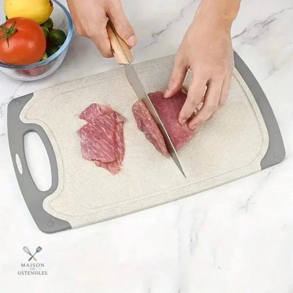 Planche à découper résistante CutMaster pour tous les aliments