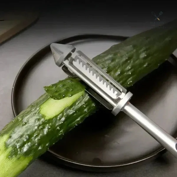 Outil de cuisine polyvalent pour éplucher fruits et légumes