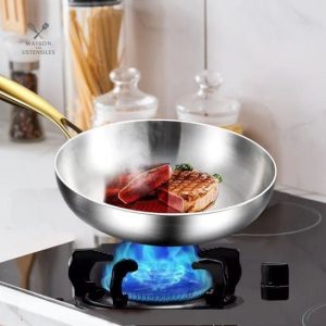 Poêle inox résistante et durable