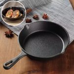 Poêle en fonte durable et résistante pour la cuisine