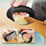 Presse ail ergonomique pour une utilisation facile en cuisine