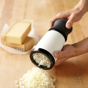 Râpe à fromage manuelle rotative pour un râpage facile