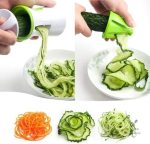 Outil de cuisine pour réaliser des spirales de légumes