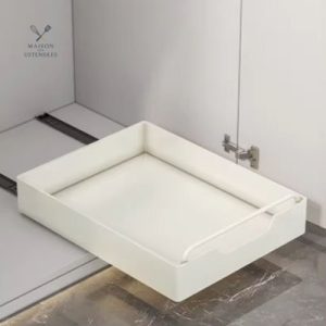 Tiroir de cuisine coulissant pratique et fonctionnel
